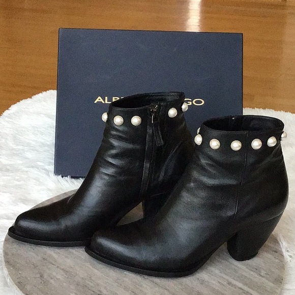 ALBERTO ZAGO Black Leather Booties With Pearl Details On The Ankle Area. - Picture 6 of 14